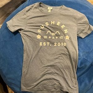 Pusheen women’s shortsleeved tee.